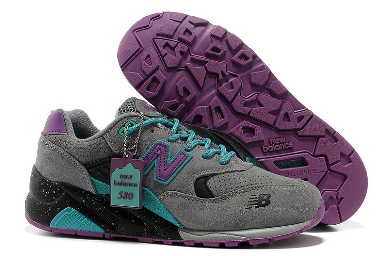 new balance gris con fuccia